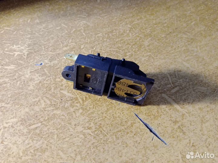 Кнопка клавиша вкл электрочайника