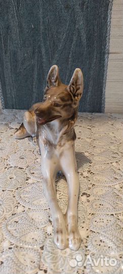 Фарфоровая статуэтка. Овчарка. лфз