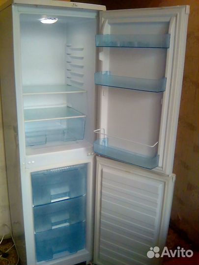 Продам холодильник