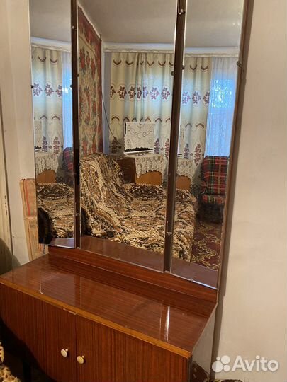 Трильяж с зеркалом