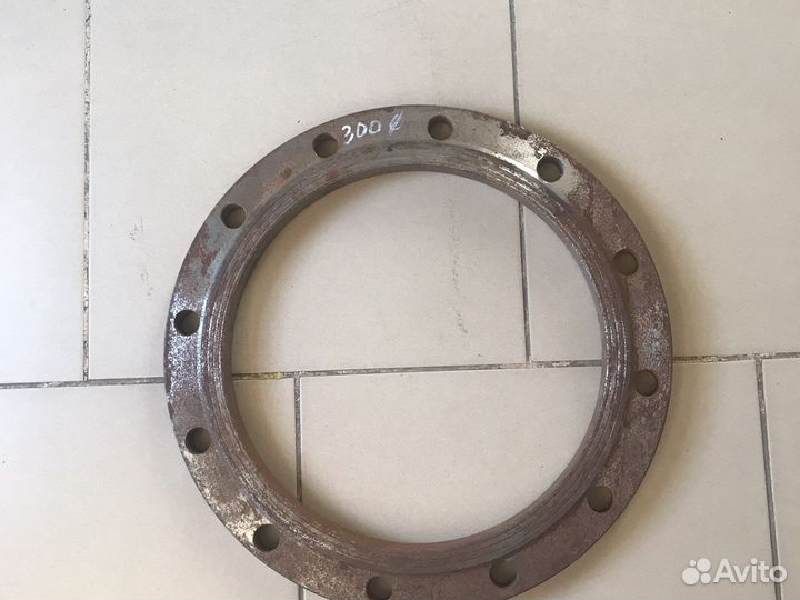 Фланцы 300-250-200 Кран молочны нержавейка