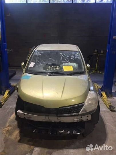 Разбор на запчасти Nissan Tiida