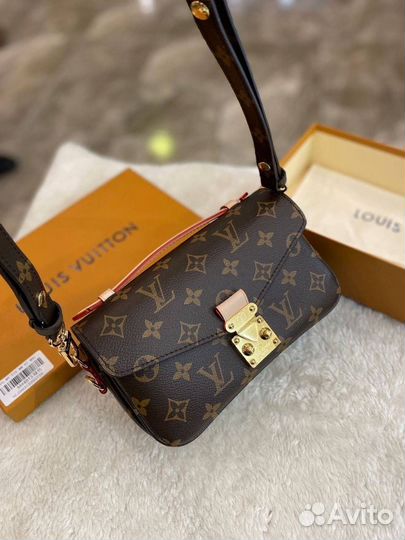 Сумка louis vuitton pochette metis