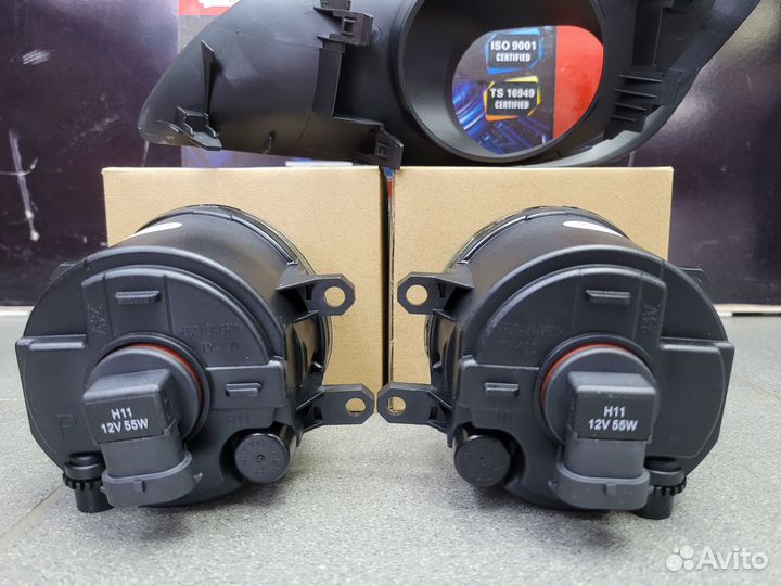 Фары противотуманные Toyota Vitz 07-09