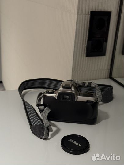 Пленочный фотоаппарат Nikon F65