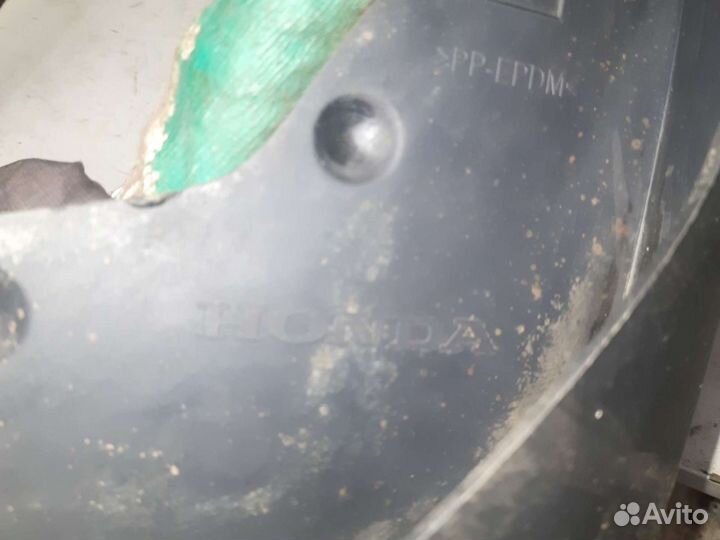 Брызговик передний правый honda cr-v 3