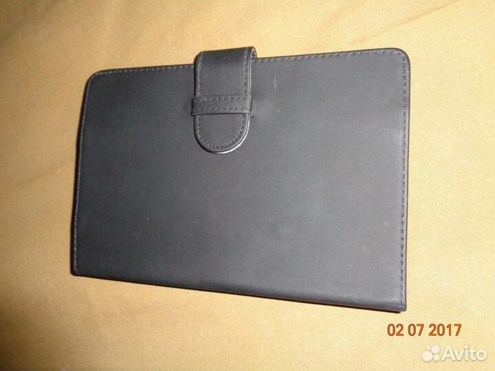 Чехлы-книжки для гаджетов