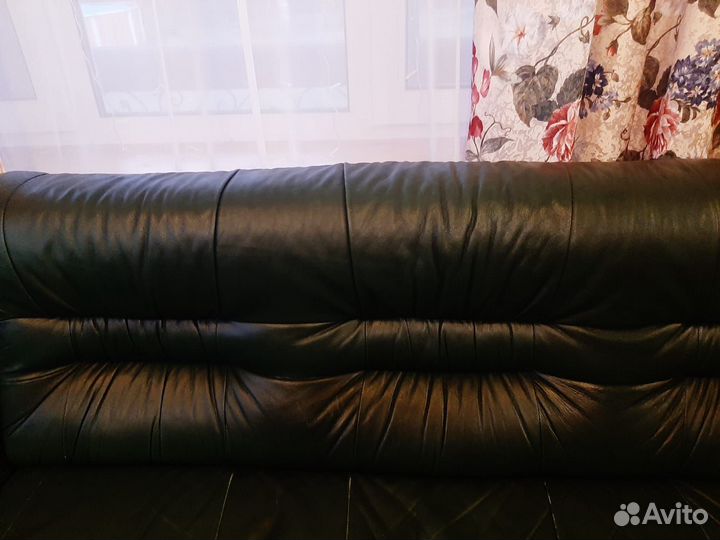 Кожаный угловой диван бу