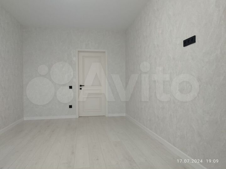 2-к. квартира, 45 м², 8/10 эт.