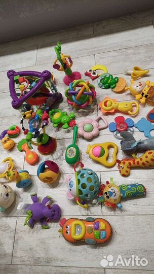 Развивающие игрушки 0+ пакетом