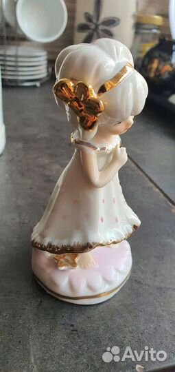 Статуэтка винтаж фарфор Португалия