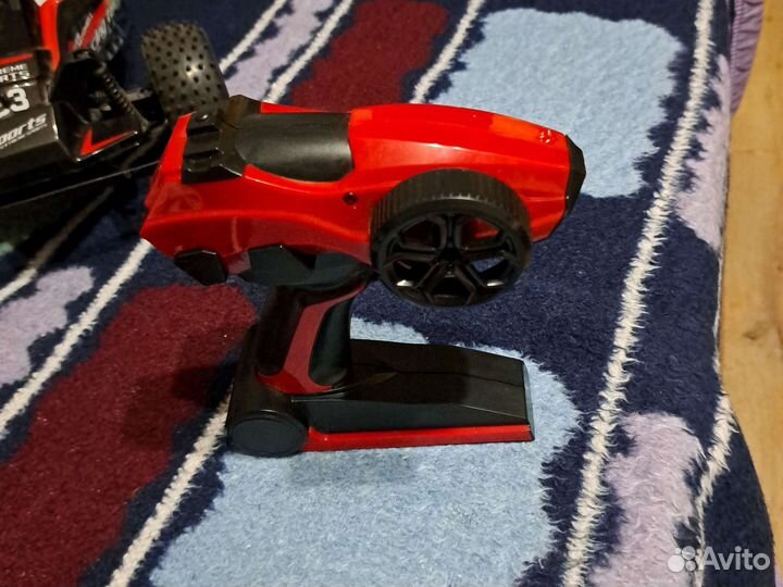 Детская машинка на аккумуляторе с пультом