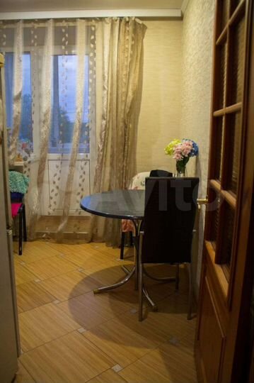 2-к. квартира, 54 м², 2/5 эт.