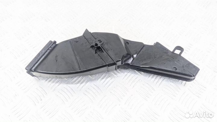 61667388734 Воздуховод BMW 5 G30/G31