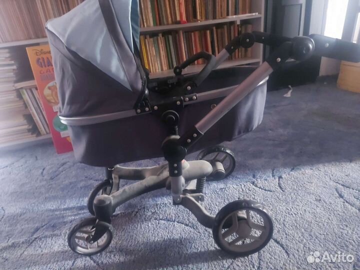 Коляска игрушечная