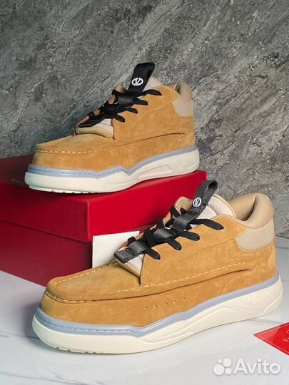 Кроссовки Valentino