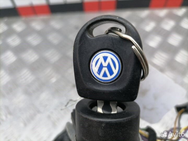 Замок зажигания для Volkswagen Passat 5 4B0905851