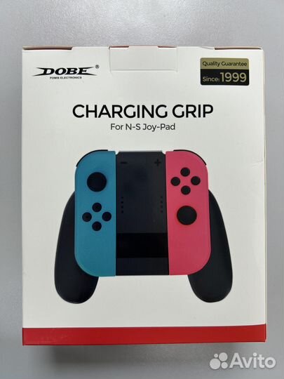 Подзаряжающий держатель Charging Grip для Joy-Con