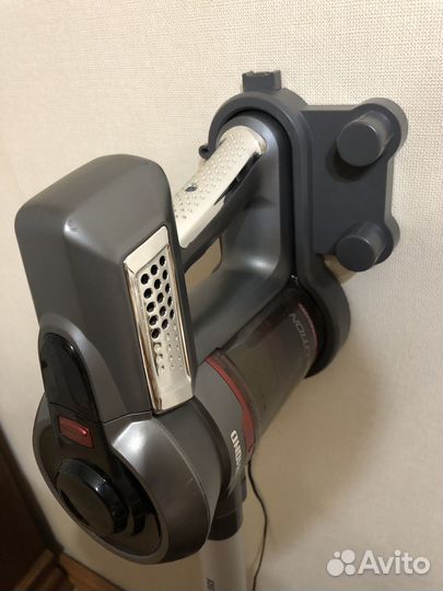 Пылесос вертикальный redmond