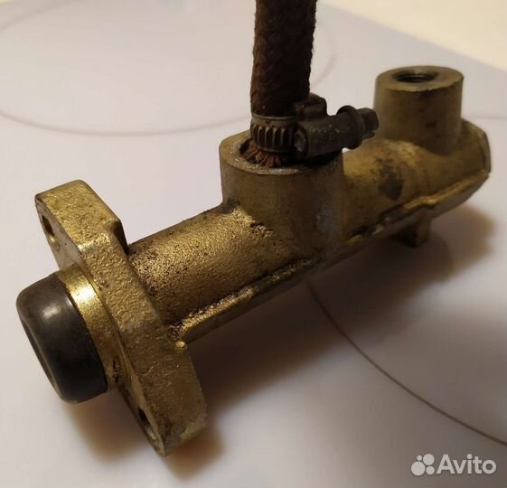 Цилиндр сцепления 2101