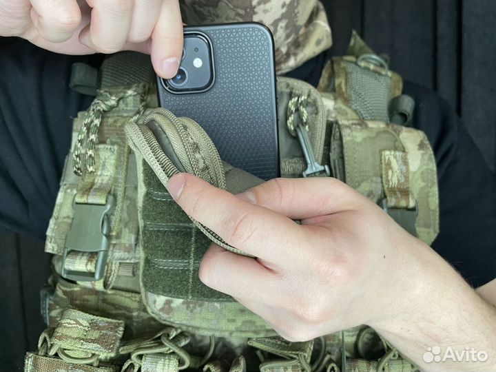 Бронежилет с подсумками