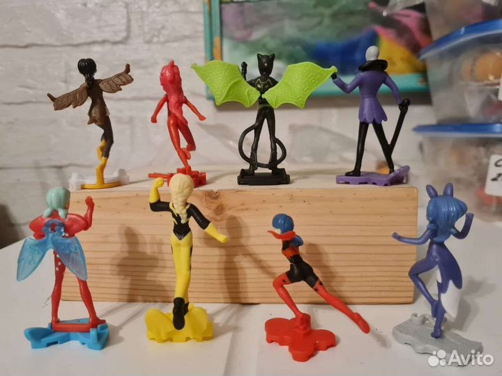 Леди баг киндер 2022 два разных набора