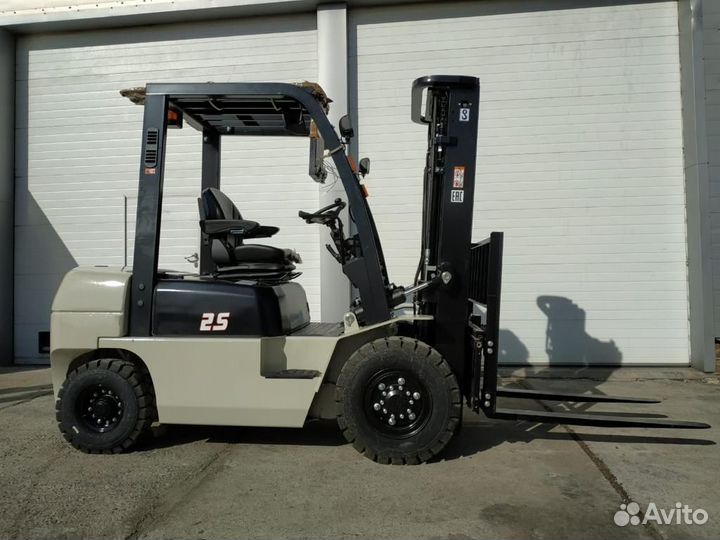 Вилочный погрузчик TFN CPCD25-AG2, 2023