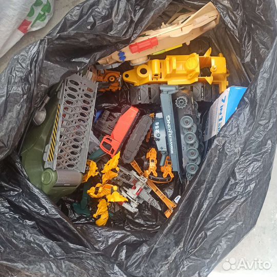 Большой пакет игрушек