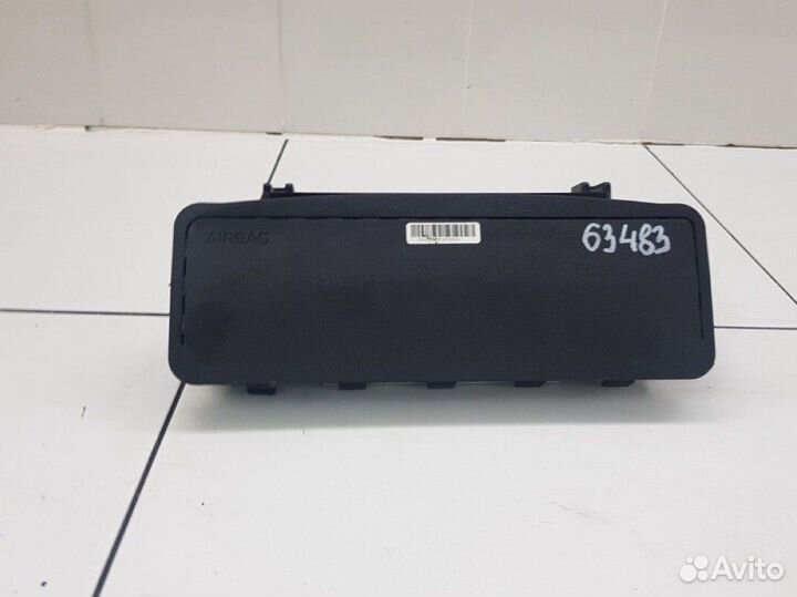 Подушка безопасности нижняя (для колен)