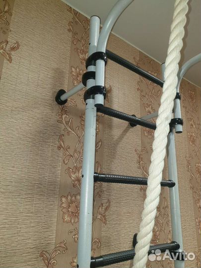 Шведская стенка турник