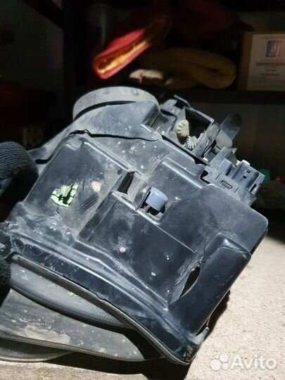 Фара правая ниссан жук рестайлинг дефект корпуса