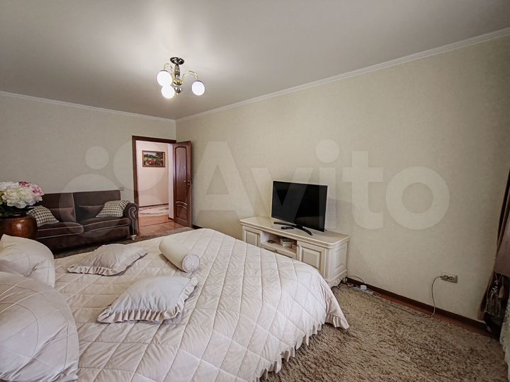 2-к. квартира, 67 м², 3/5 эт.