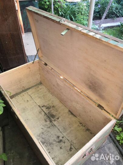 Сундук деревянный