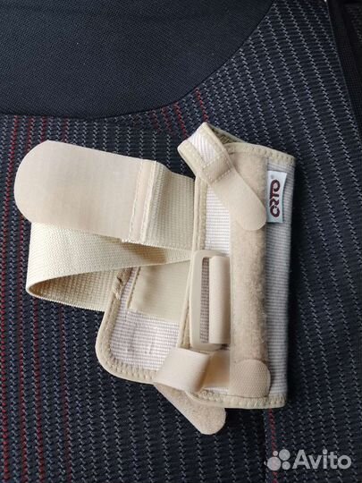 Бандаж на лучезапястный сустав