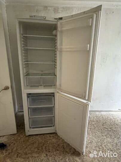 Холодильник бу indesit