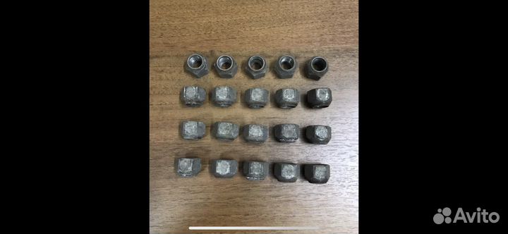 Продаю колесные болты на Volkswagen T5