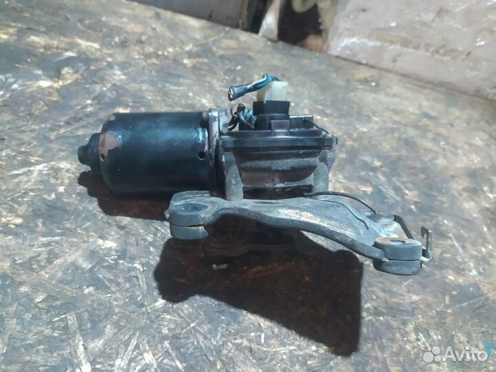 Моторчик стеклоочистителя передний Mazda 626 GE (1991—1997)