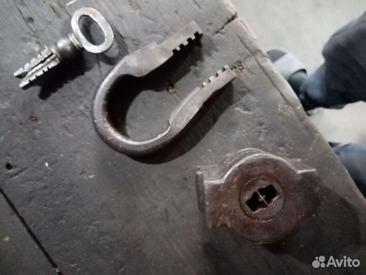 Продаю замок