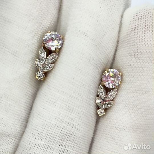 Золотые серьги с фианитом
