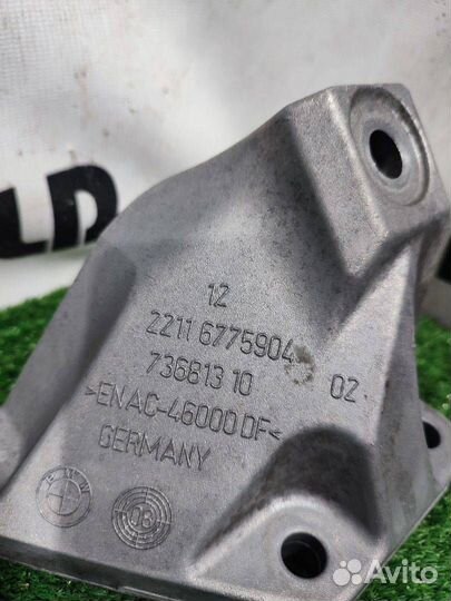 Кронштейн двигателя правый BMW 7 F01/F02 F02 2009