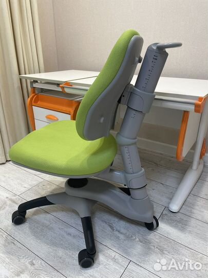 Детская растущая парта Демм