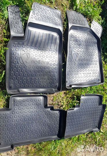 Коврики для салона,в хорошем состоянии