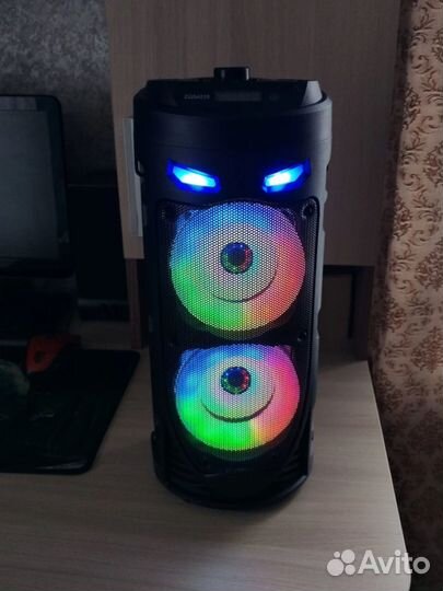 Музыкальная колонка с блютузом новая