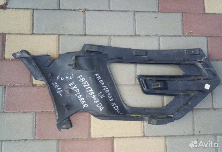 Крепление бампера переднее левое Ford Expiorer 5