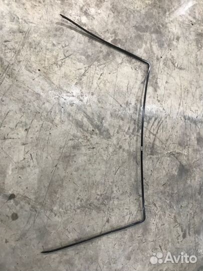 Молдинг стекла задний Audi A8 Quattro D2 ABZ 1998