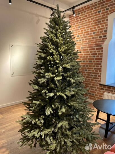 Елка искусственная