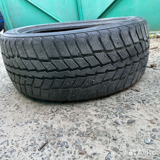Roadstone Winguard 231 215/50 R17