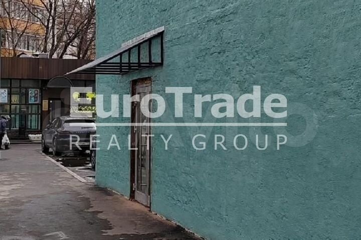 Сдам торговое помещение, 215 м²