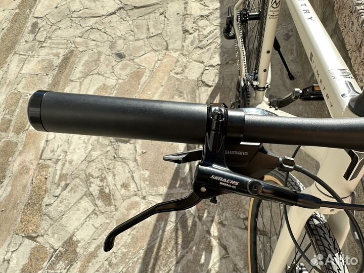 Новый гравийник 700х35C на гидравлике