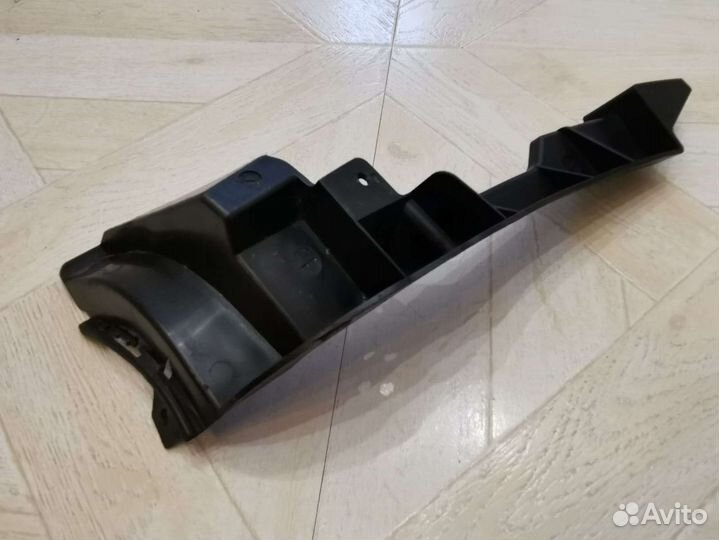 Mercedes w166 gl Amg пакет кронштейн бампера